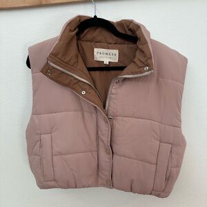 Promesa Women's Sand cropped Puffer Vest